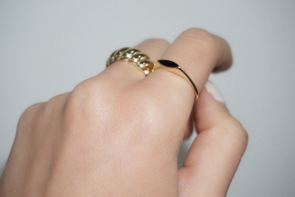 The Deco Signet Ring - Leonora Gold Jewelry